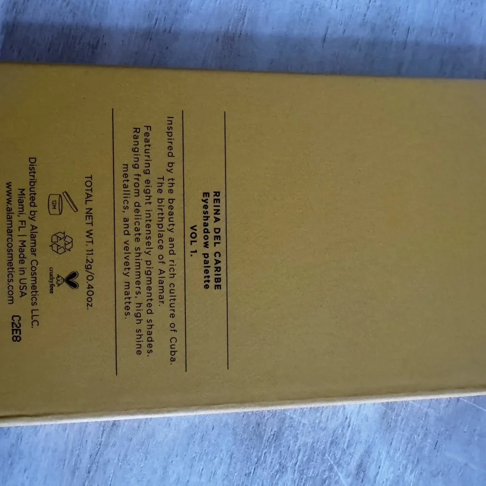 Alamar Cosmetics Reina Del Caribe Vol. 1 Eyeshadow Palette - Picture 3 of 3